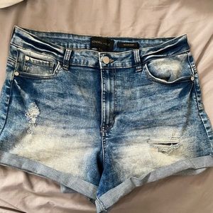 Kendall & Kylie High Waisted Distressed Denim Shorts size 11/30